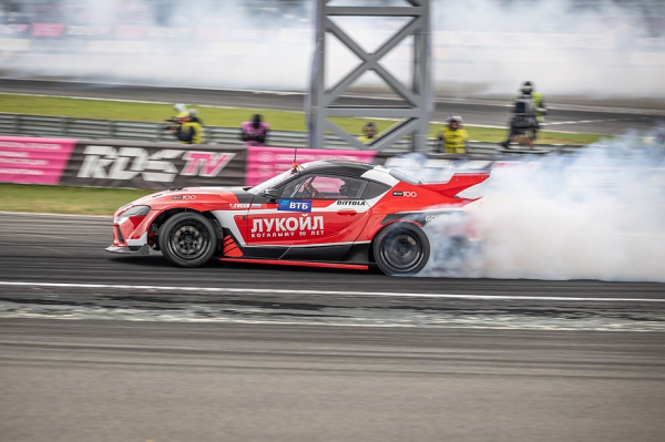 Много карбона, мало веса и рулевая рейка от BMW: тюнинг Toyota Supra A90 для RDS GP
