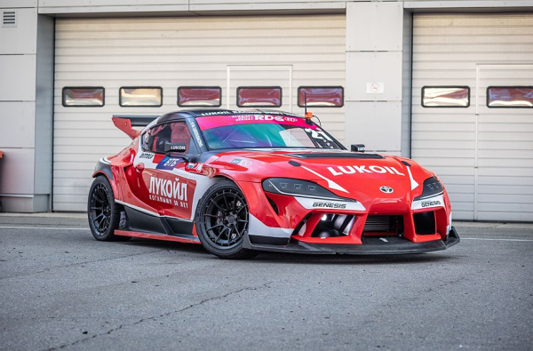 Много карбона, мало веса и рулевая рейка от BMW: тюнинг Toyota Supra A90 для RDS GP