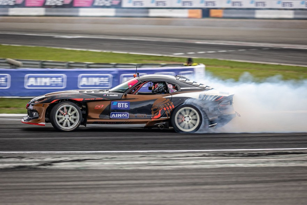 Четыре топливных насоса для 1646 лошадиных сил: тюнинг Dodge Viper SRT для RDS GP