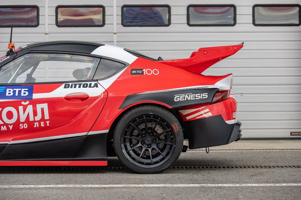 Много карбона, мало веса и рулевая рейка от BMW: тюнинг Toyota Supra A90 для RDS GP