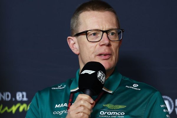 Перестановки в Астон Мартин в Ф-1: Эдриан Ньюи стал руководителем команды, Энди Кауэлл понижен