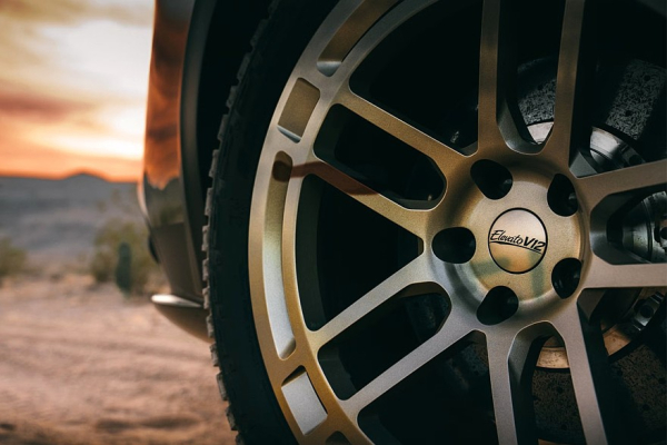 GlasWerks DMV Elevato: кроссовер-рестомод на базе шутинг-брейка Ferrari GTC4Lusso GlasWerks DMV Elevato: кроссовер-рестомод на базе шутинг-брейка Ferrari GTC4Lusso