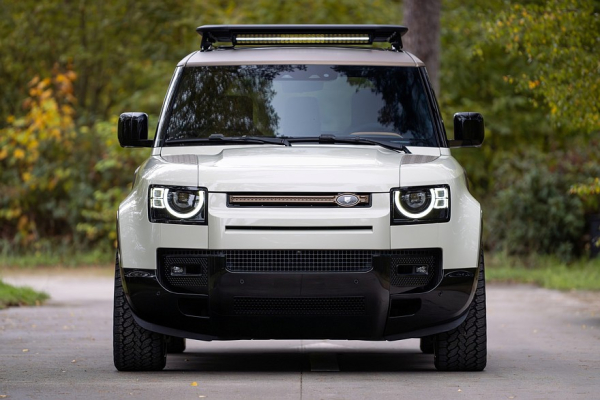 Land Rover Defender стал пикапом стараниями Heritage Customs и Urban Automotive Land Rover Defender стал пикапом стараниями Heritage Customs и Urban Automotive