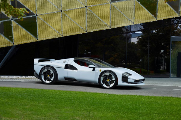 Необычная машина Ferrari SC40 на основе Ferrari F40 — особенности корпуса, цвет, фотографии, характеристики Необычная машина Ferrari SC40 на основе Ferrari F40 — особенности корпуса, цвет, фотографии, характеристики