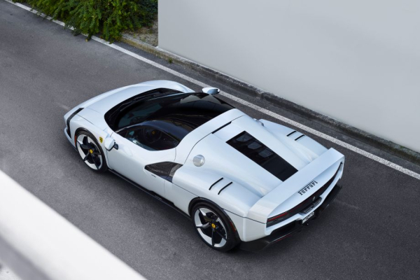 Необычная машина Ferrari SC40 на основе Ferrari F40 — особенности корпуса, цвет, фотографии, характеристики Необычная машина Ferrari SC40 на основе Ferrari F40 — особенности корпуса, цвет, фотографии, характеристики