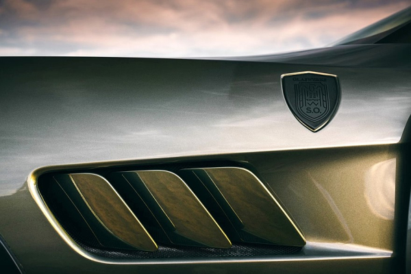 GlasWerks DMV Elevato: кроссовер-рестомод на базе шутинг-брейка Ferrari GTC4Lusso GlasWerks DMV Elevato: кроссовер-рестомод на базе шутинг-брейка Ferrari GTC4Lusso
