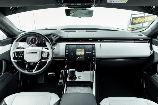 Manhart SV 800: больше мощности для упакованного в карбон Range Rover Sport SV