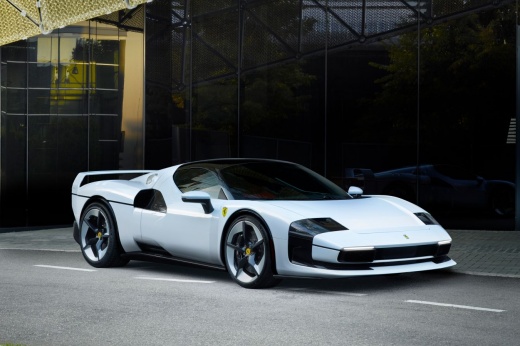 Электросуперкар DGR-Lola Concept от экс-гонщика Формулы-1, призёра 24 часов Ле-Мана Лукаса ди Грасси — характеристики, фото